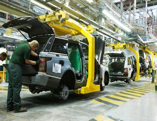 Ashok Leyland bags order for 200 AC intercity, city buses in Bangladesh.